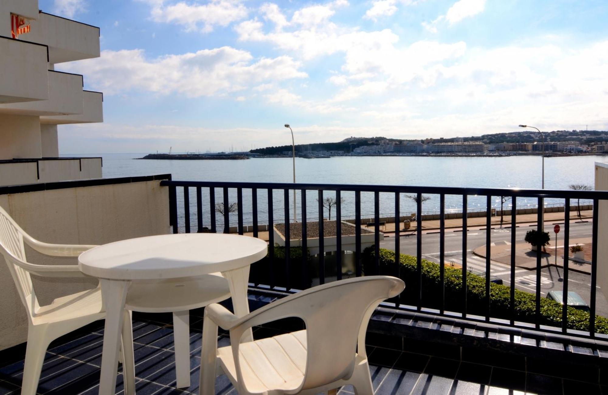 Passeig Del Mar - Apartamentos Primera Linea L' Escala エクステリア 写真