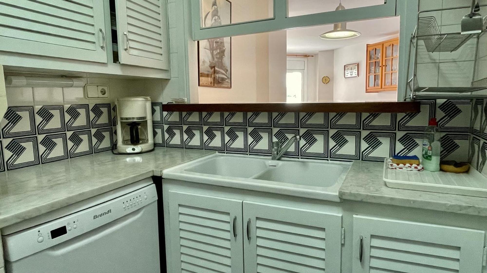 Passeig Del Mar - Apartamentos Primera Linea L' Escala エクステリア 写真
